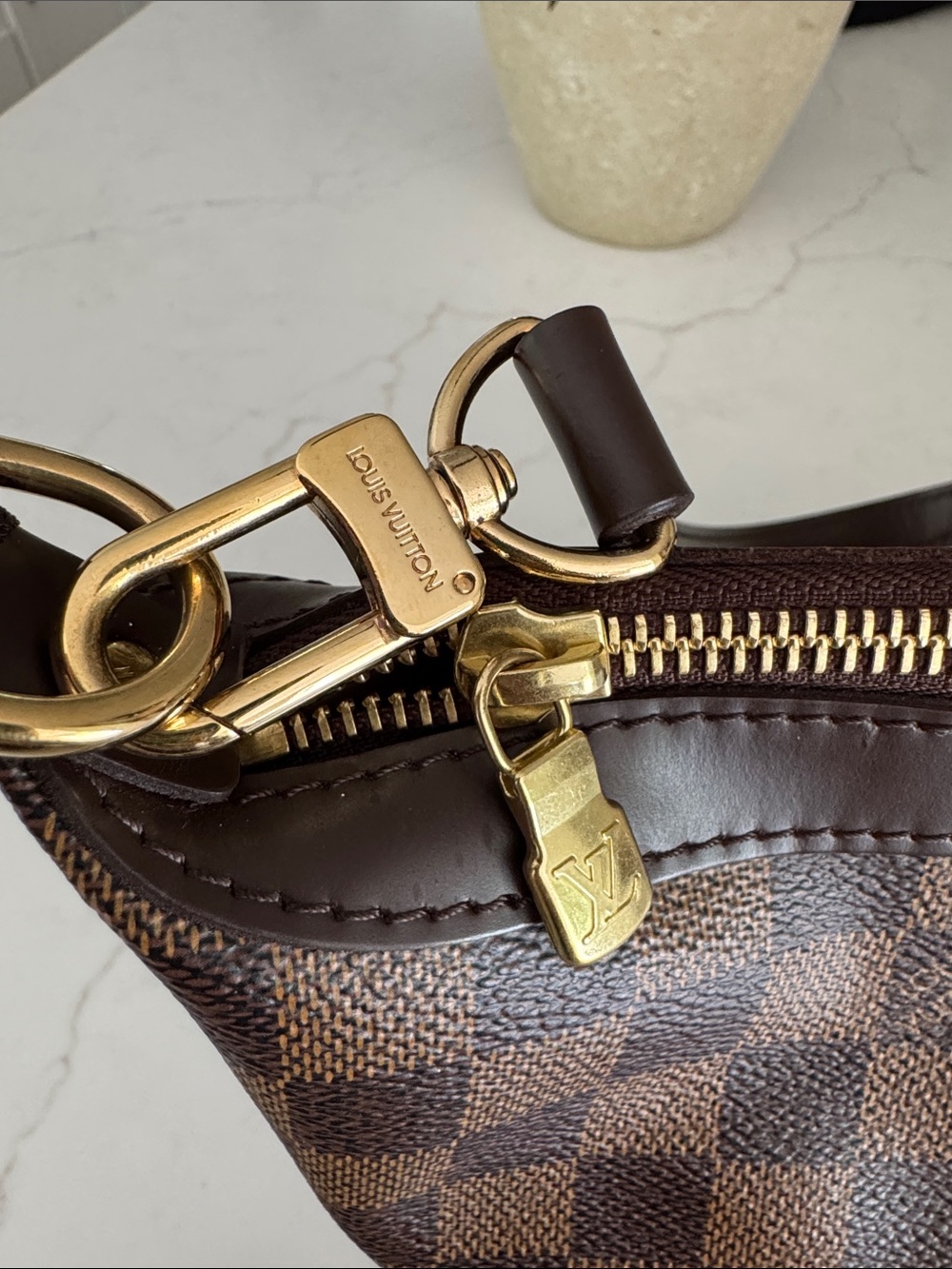 Authentic Louis Vuitton Damier Ebene Illove MM Shoulder Bag - Picture 10 of 13